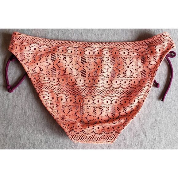 MALIBU DREAM GIRL CORAL CROCHET OVERLAY NWOT BIKINI BOTTOM - Picture 6 of 6